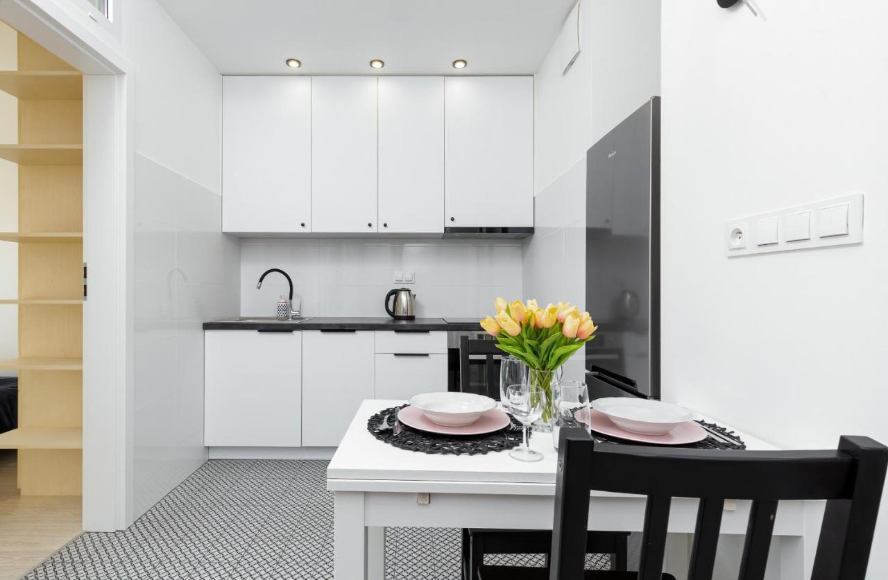 Metro Bielany Apartments By Noclegi Renters Warsaw Exterior photo