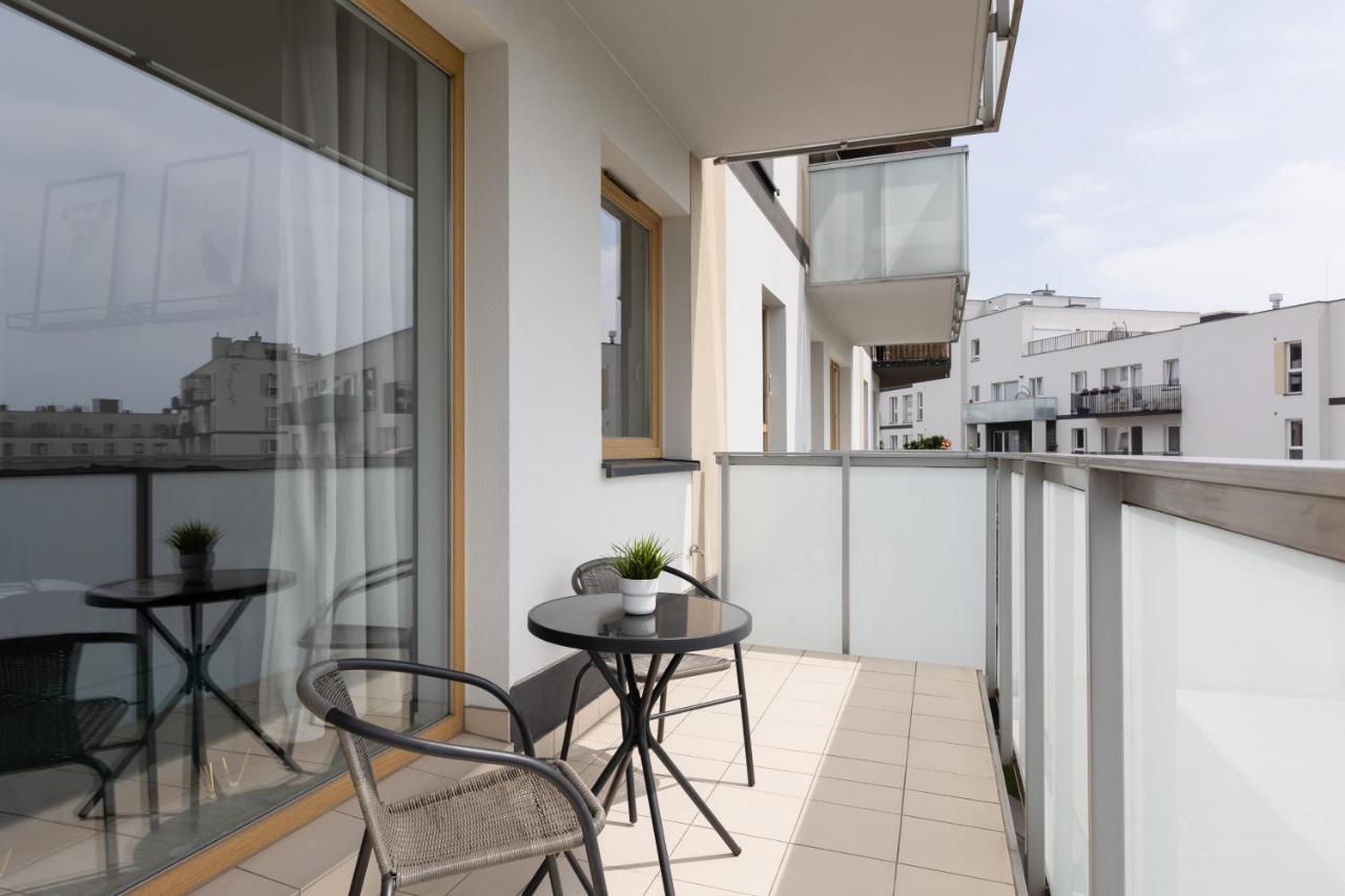 Metro Bielany Apartments By Noclegi Renters Warsaw Exterior photo