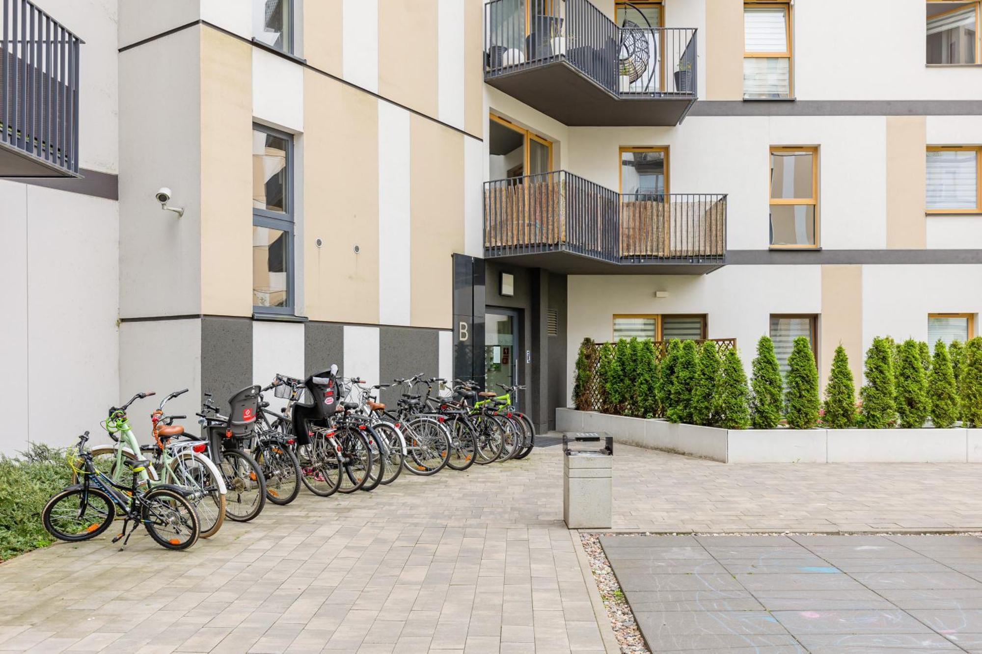 Metro Bielany Apartments By Noclegi Renters Warsaw Exterior photo