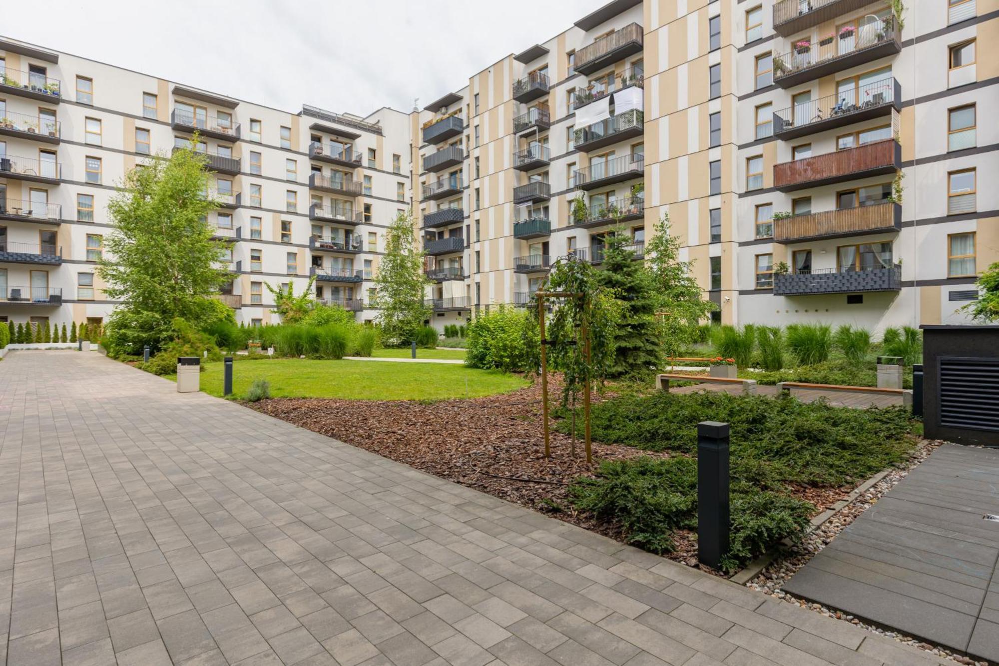 Metro Bielany Apartments By Noclegi Renters Warsaw Exterior photo